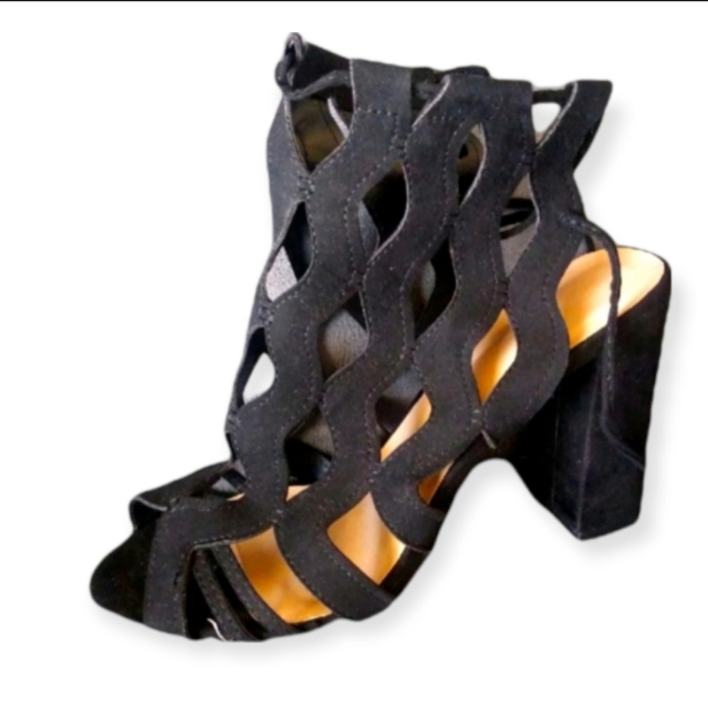 wild diva chunky cutout platform sandals heels size 9